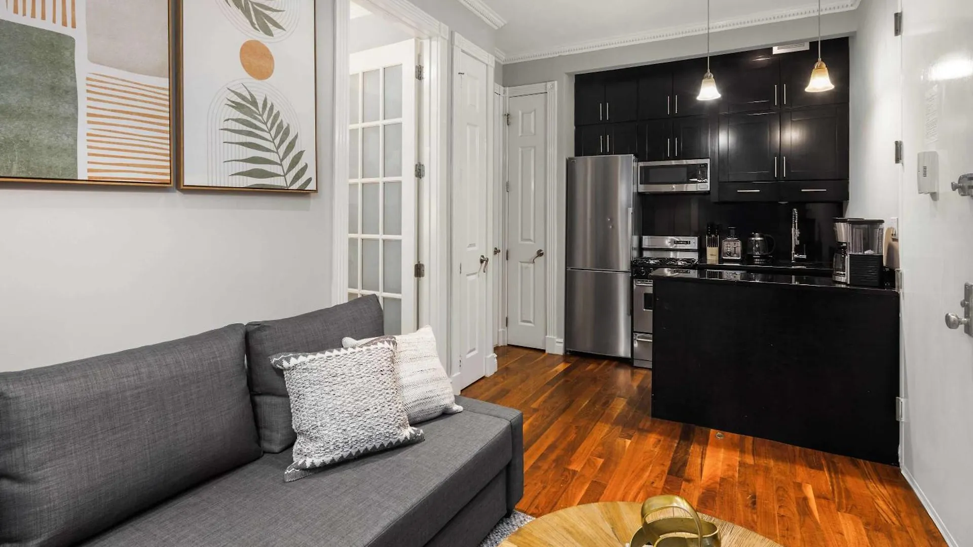 Trendy Nyc Stay Close To It All New York